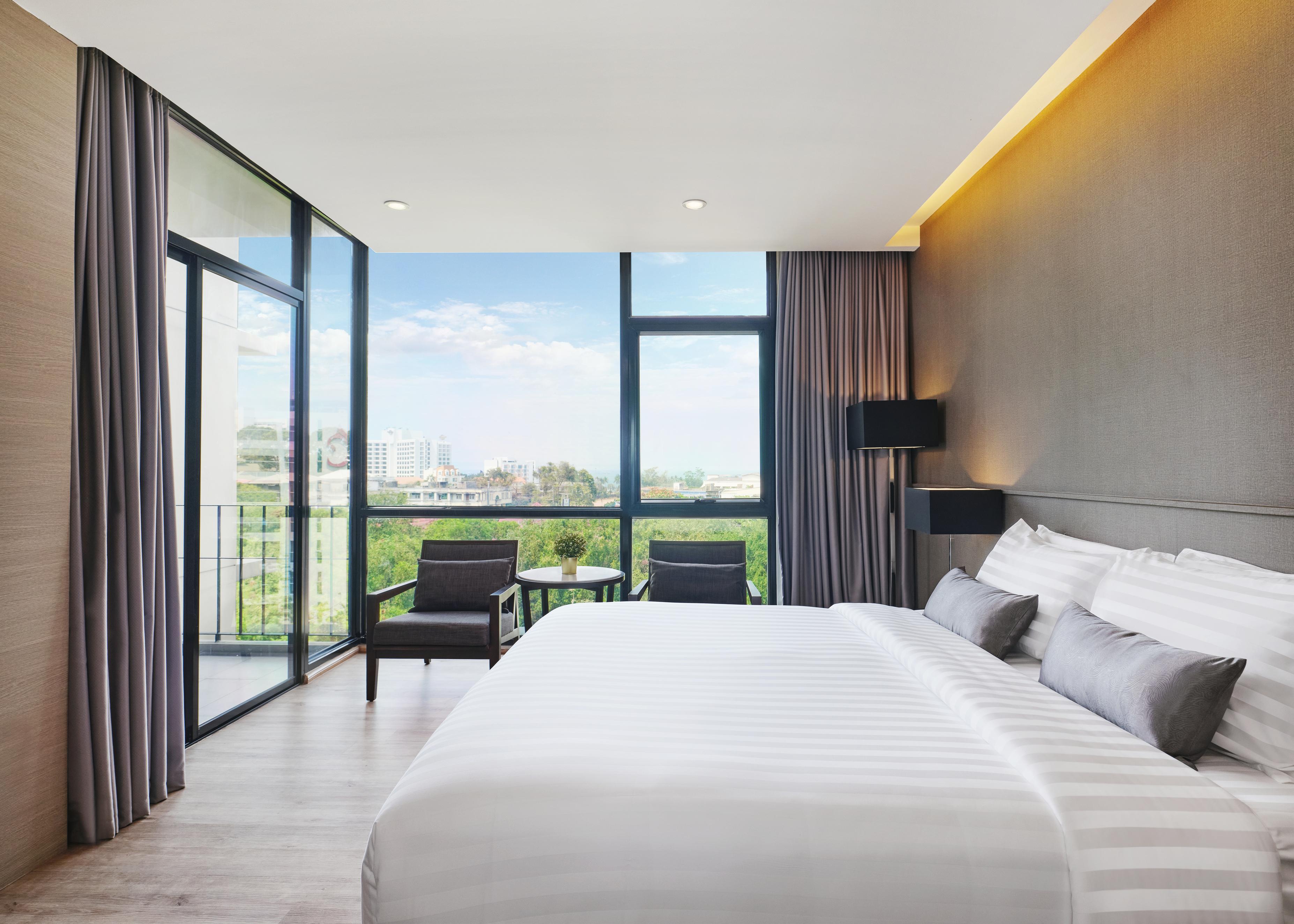 Altera Hotel And Residence By At Mind Pattaya Exterior foto