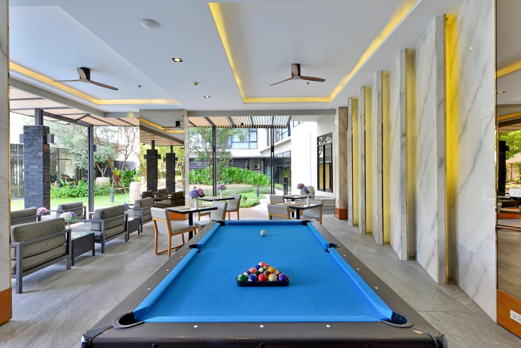 Altera Hotel And Residence By At Mind Pattaya Exterior foto